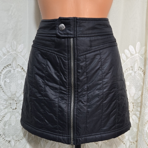 Athleta Dresses & Skirts - Black Athleta Mini Skirt Sz 2